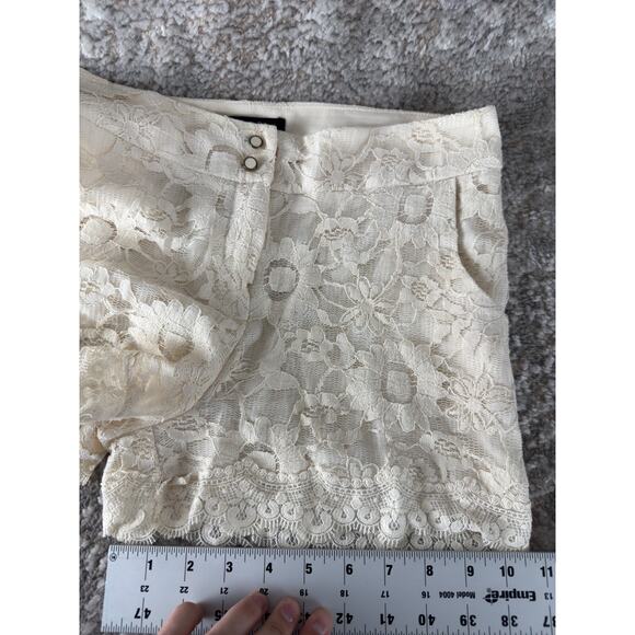 Max and Riley Size M Floral Lace Flat Front Shorts Ivory Button Zip Pockets - Picture 7 of 11